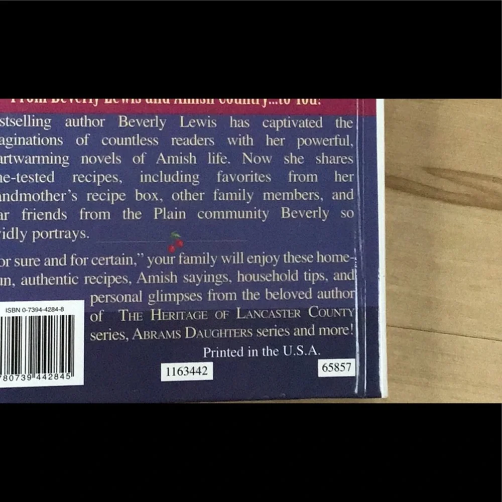 The Beverly Lewis Amish Heritage‎  Cookbook Large Print 2004